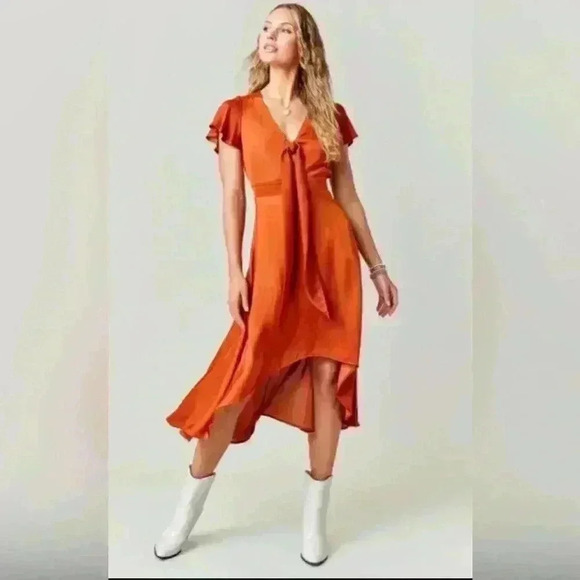Francesca’s Rust Front Tie High Low Dress 🍁 - Picture 1 of 2